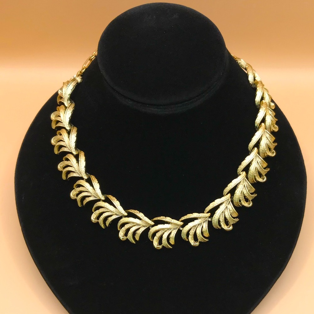 Vintage Coro Gold-Tone Leaf Necklace